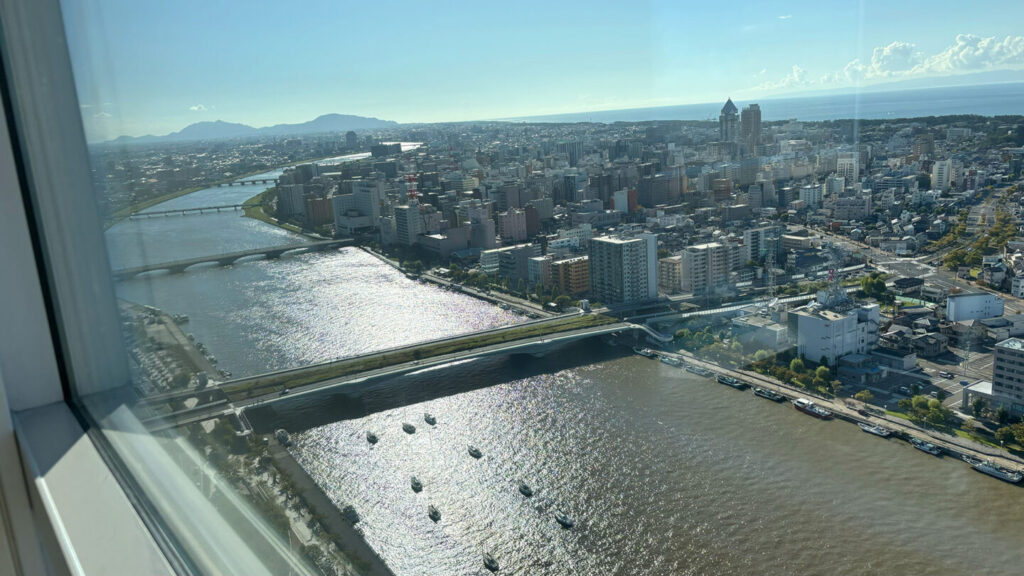 朱鷺メッセ展望台からの景色｜31らん