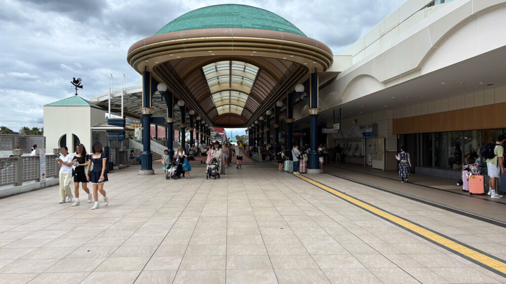 舞浜駅前の様子｜31らん