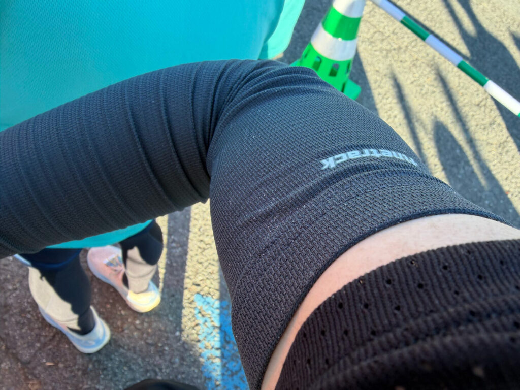 finetrack ドライレイヤーウォーム アームカバー｜31らん（さいらん）