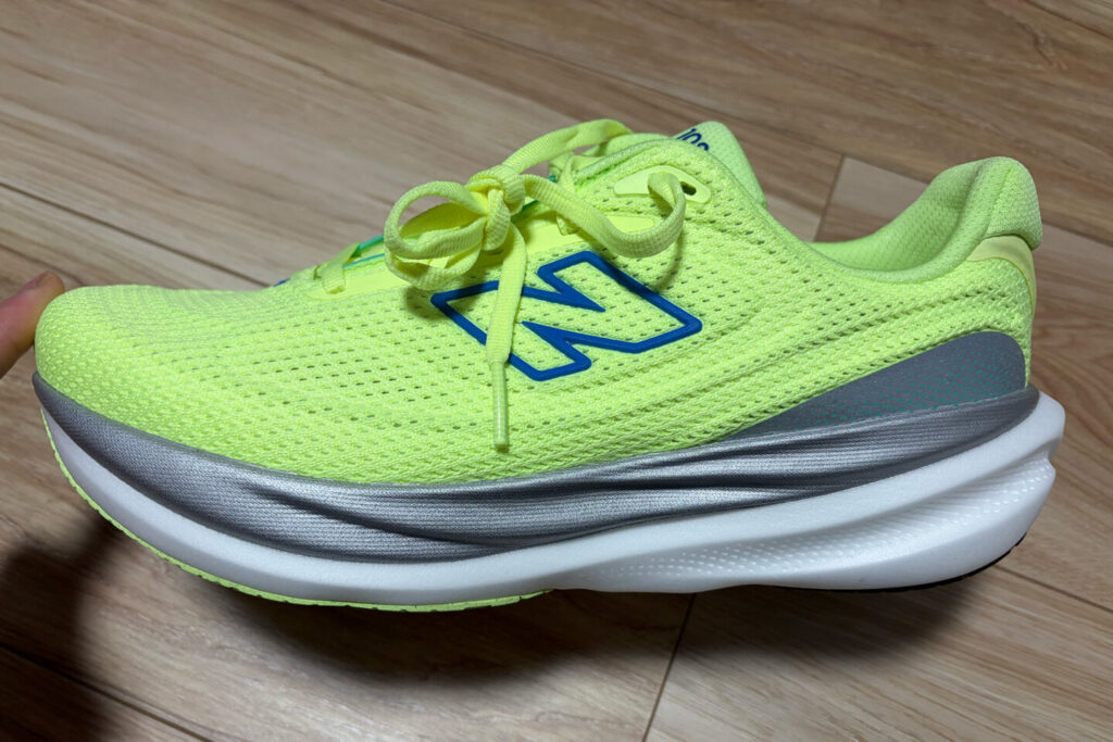 1080v15_ニューバランス_31らん(さいらん)_レビュー