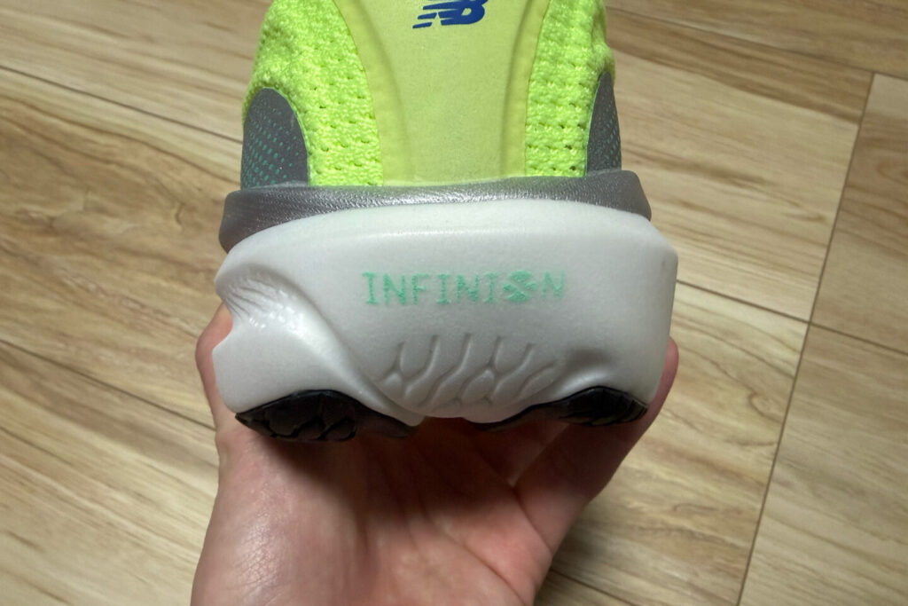 1080v15_ニューバランス_31らん(さいらん)_レビュー