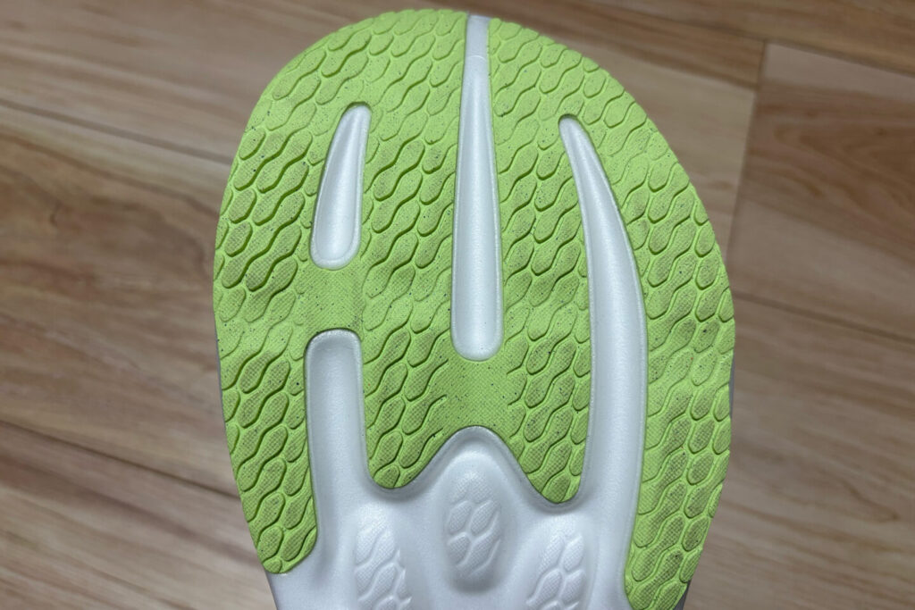 1080v15_ニューバランス_31らん(さいらん)_レビュー