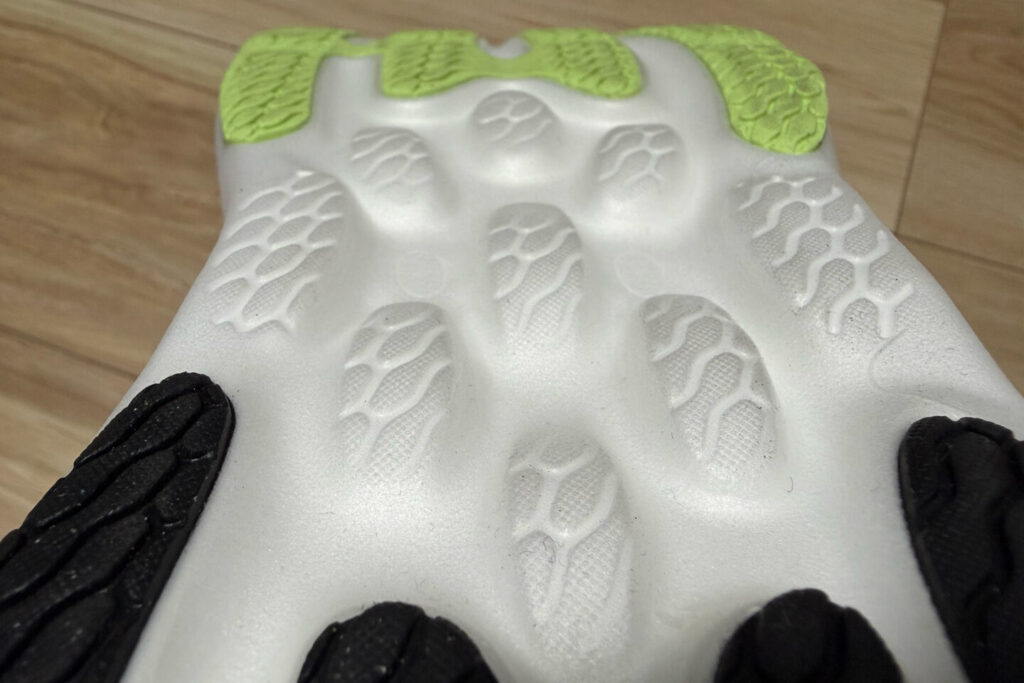 1080v15_ニューバランス_31らん(さいらん)_レビュー