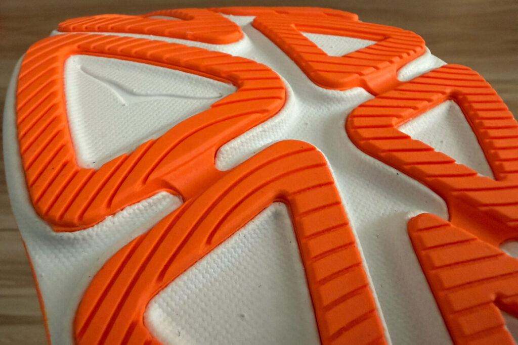 HOKA Clifton PROレビュー|31らん(さいらん)
