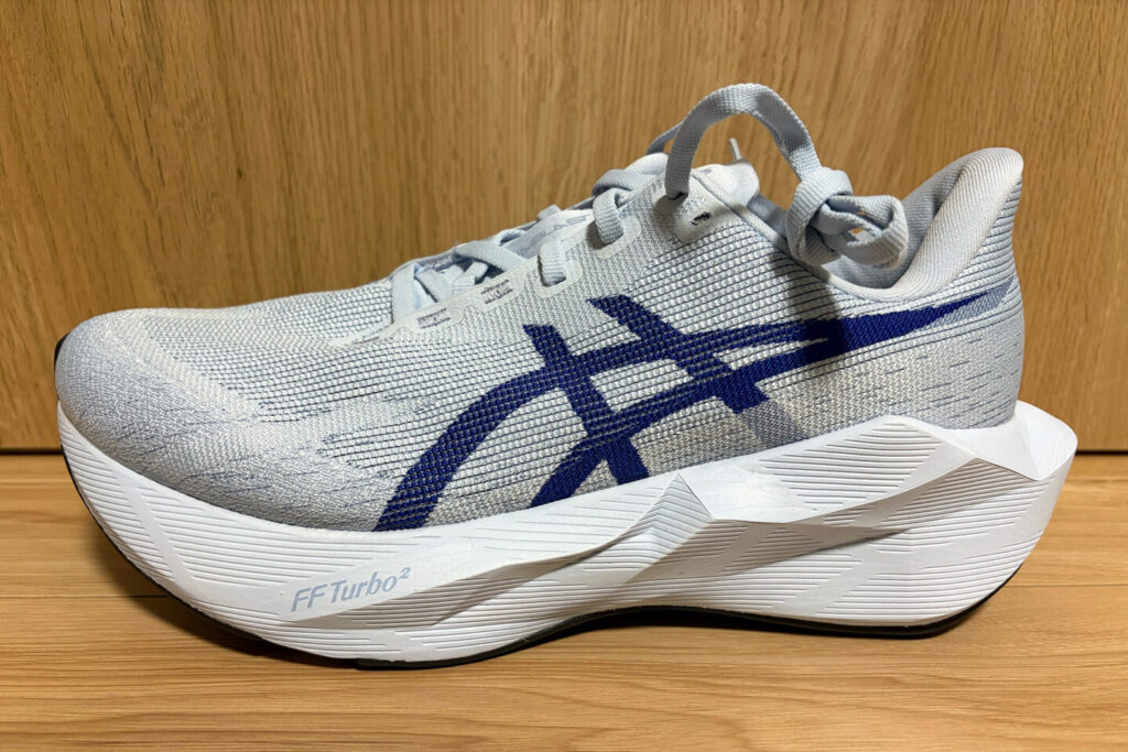 ASICS NOVABLAST 6レビュー|31らん(さいらん)