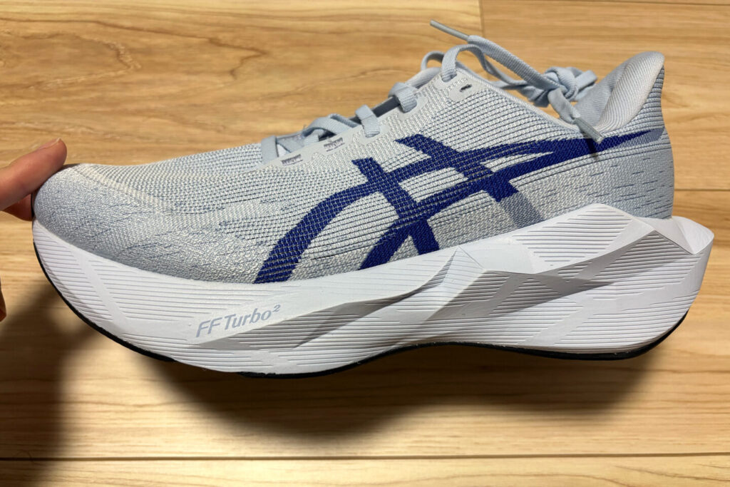 ASICS NOVABLAST 6レビュー|31らん(さいらん)