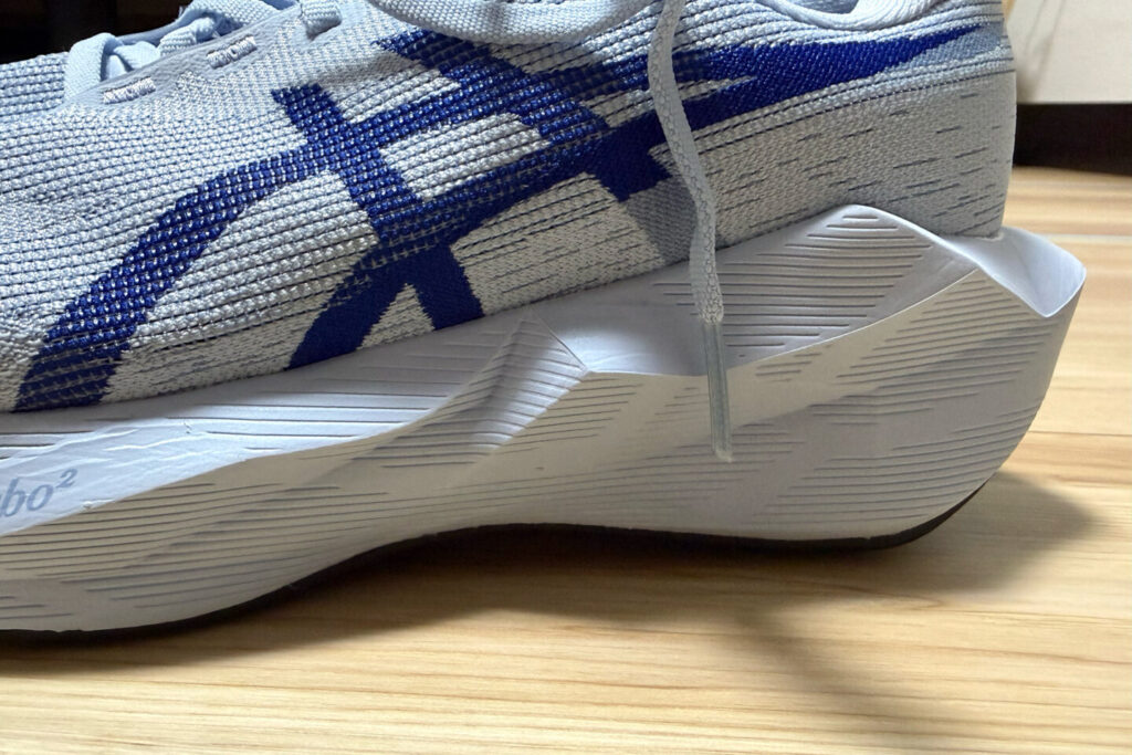 ASICS NOVABLAST 6レビュー|31らん(さいらん)