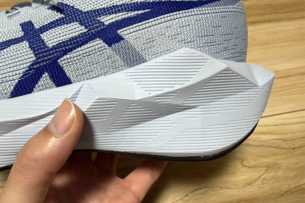 ASICS NOVABLAST 6レビュー|31らん(さいらん)