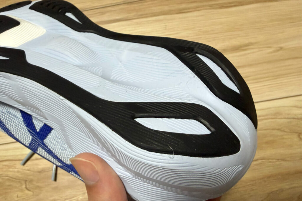 ASICS NOVABLAST 6レビュー|31らん(さいらん)